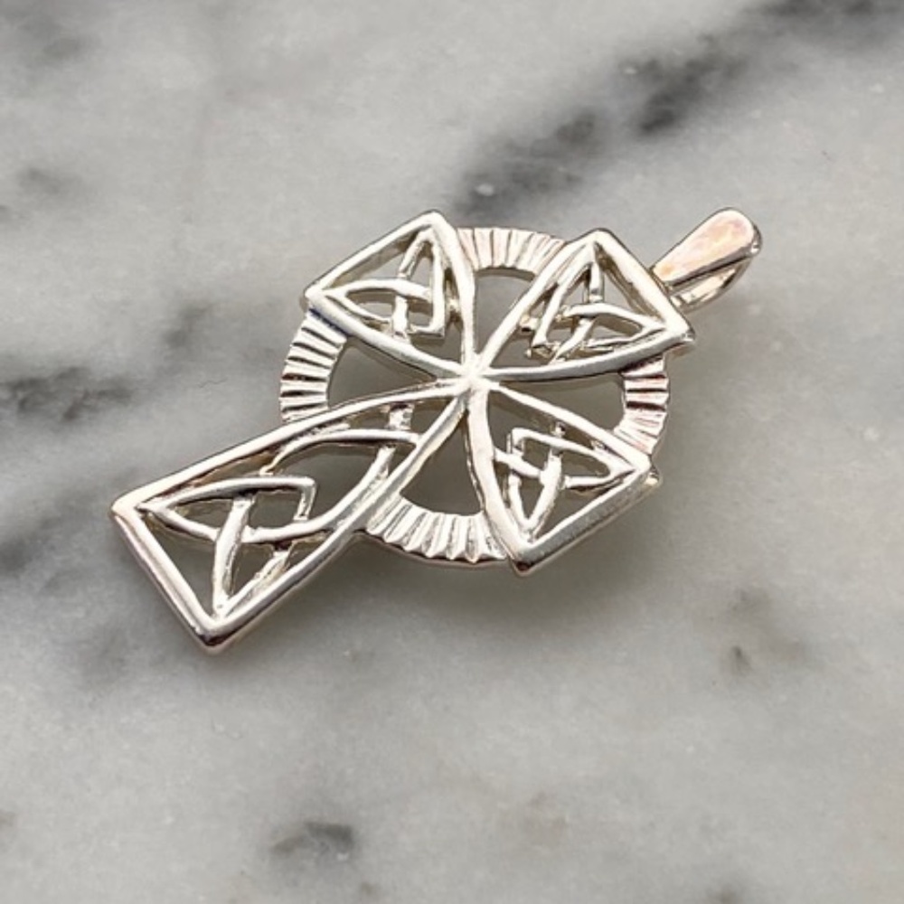 Vintage Solid Sterling Silver Celtic Cross - Picture 2 of 4